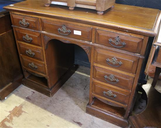 American 9 drawer desk